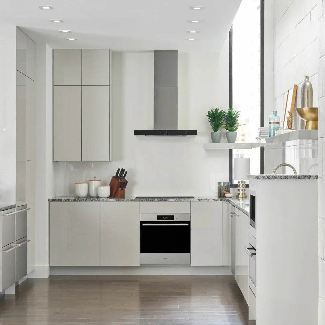 Wolf - 60 cm Built-In Single Oven - Carvers Interiors - Cookers and Bathroom Showroom Wolverhampton