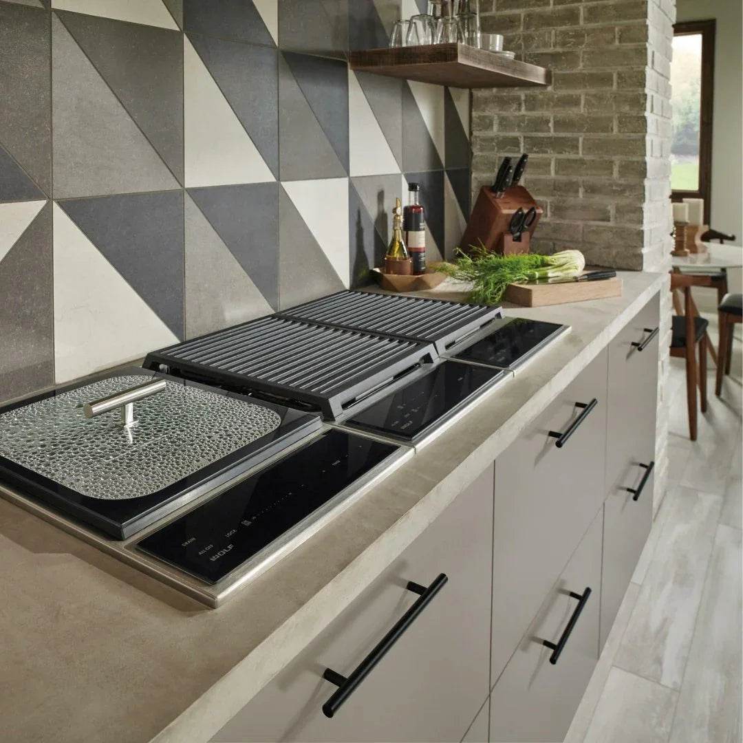 Wolf - Transitional Grill Module - Integrated Cooktops - Carvers Interiors - Cookers and Bathroom Showroom Wolverhampton