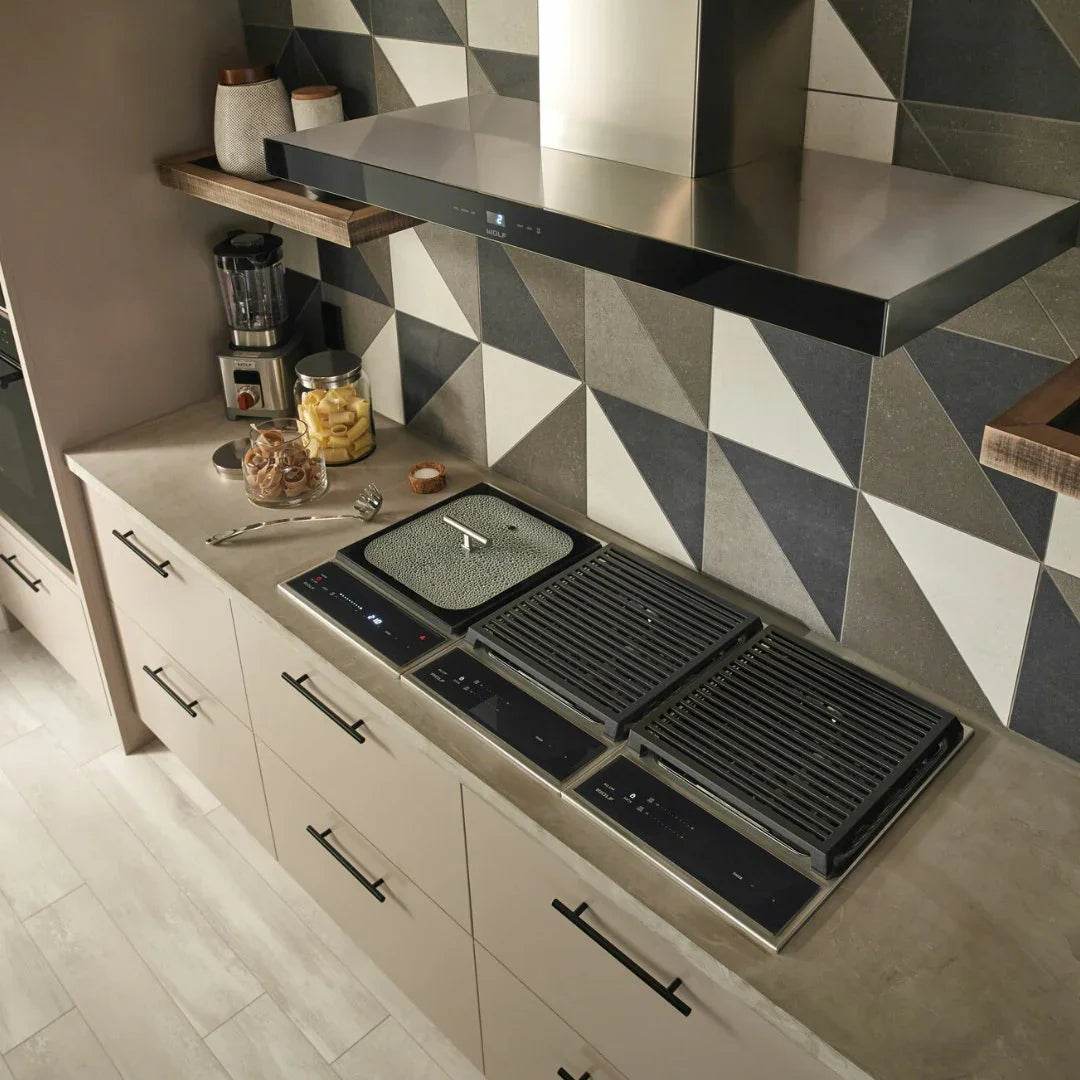 Wolf - Transitional Grill Module - Integrated Cooktops - Carvers Interiors - Cookers and Bathroom Showroom Wolverhampton
