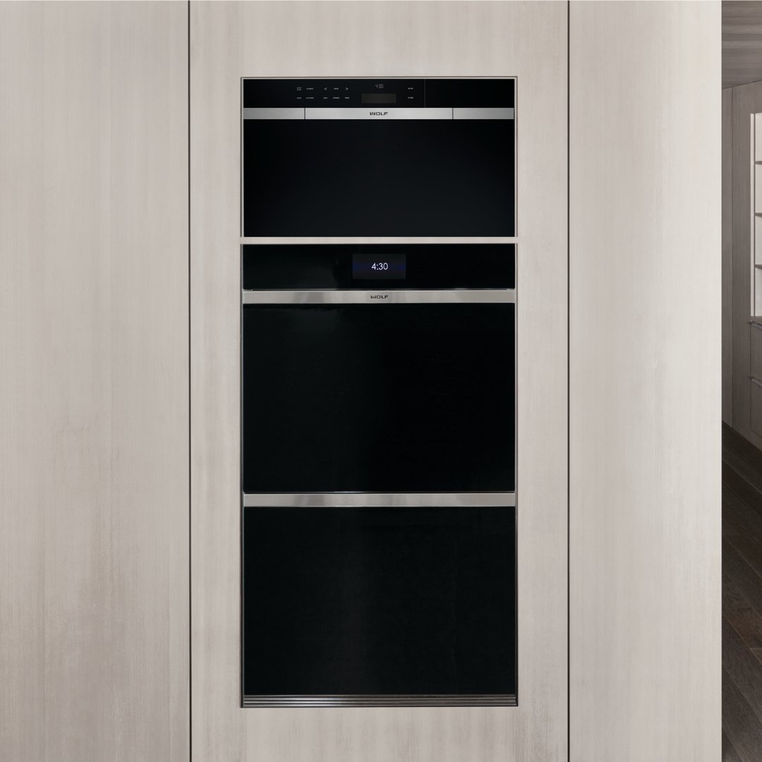 Wolf - M Series Contemporary Black Glass Convection Steam Oven with Retractable Handle - Carvers Interiors - Wolf