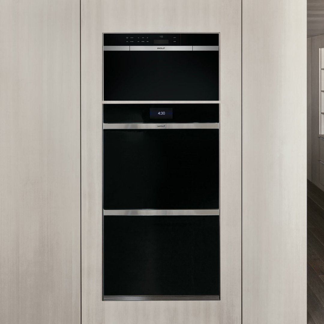 Wolf - M Series Contemporary Black Glass Double Oven - Carvers Interiors - Wolf