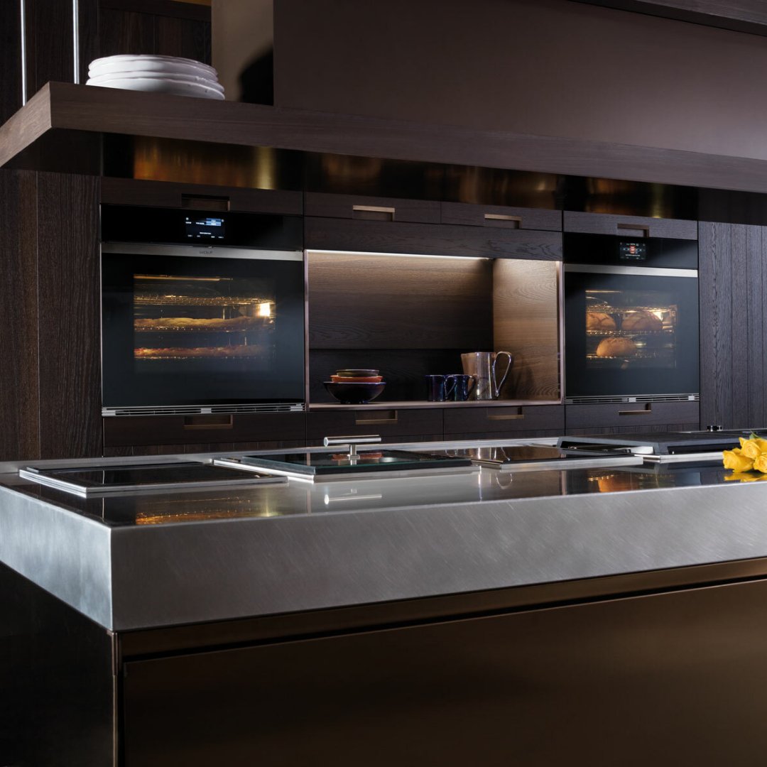 Wolf - M Series Contemporary Black Glass Single Oven - Carvers Interiors - Wolf