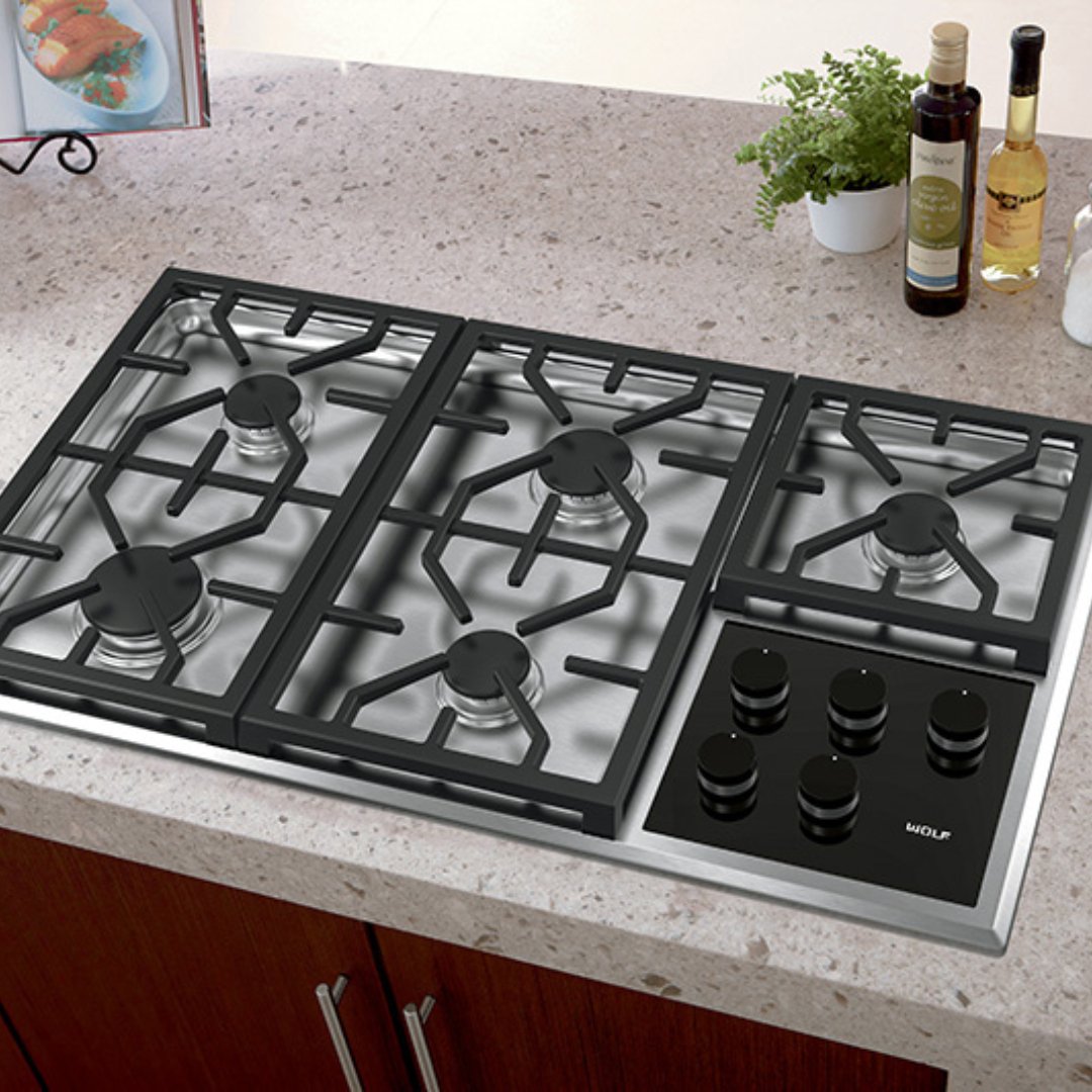 Wolf - Transitional Gas Cooktop - 914mm - Carvers Interiors - Wolf