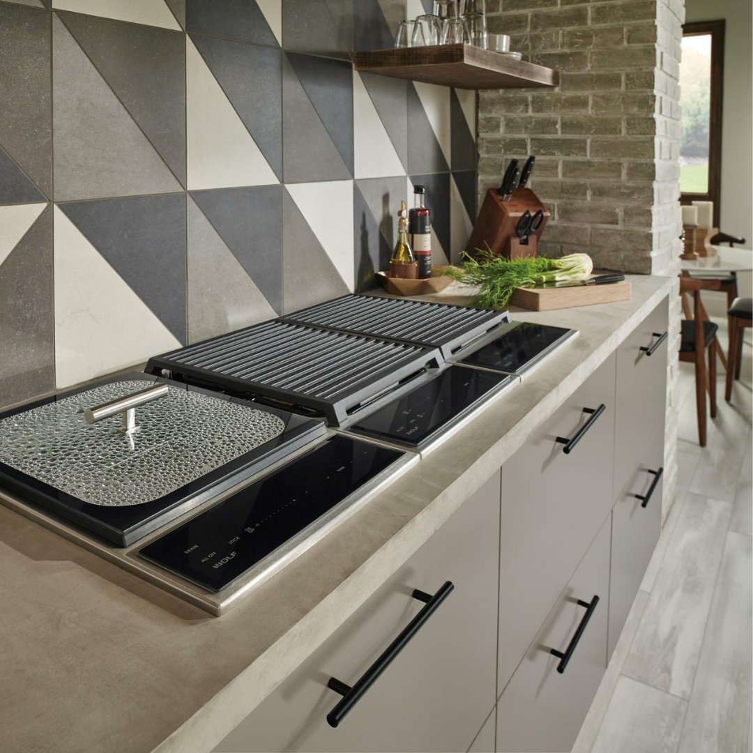 Wolf - Transitional Grill Module - Integrated Cooktops - Carvers Interiors - Wolf