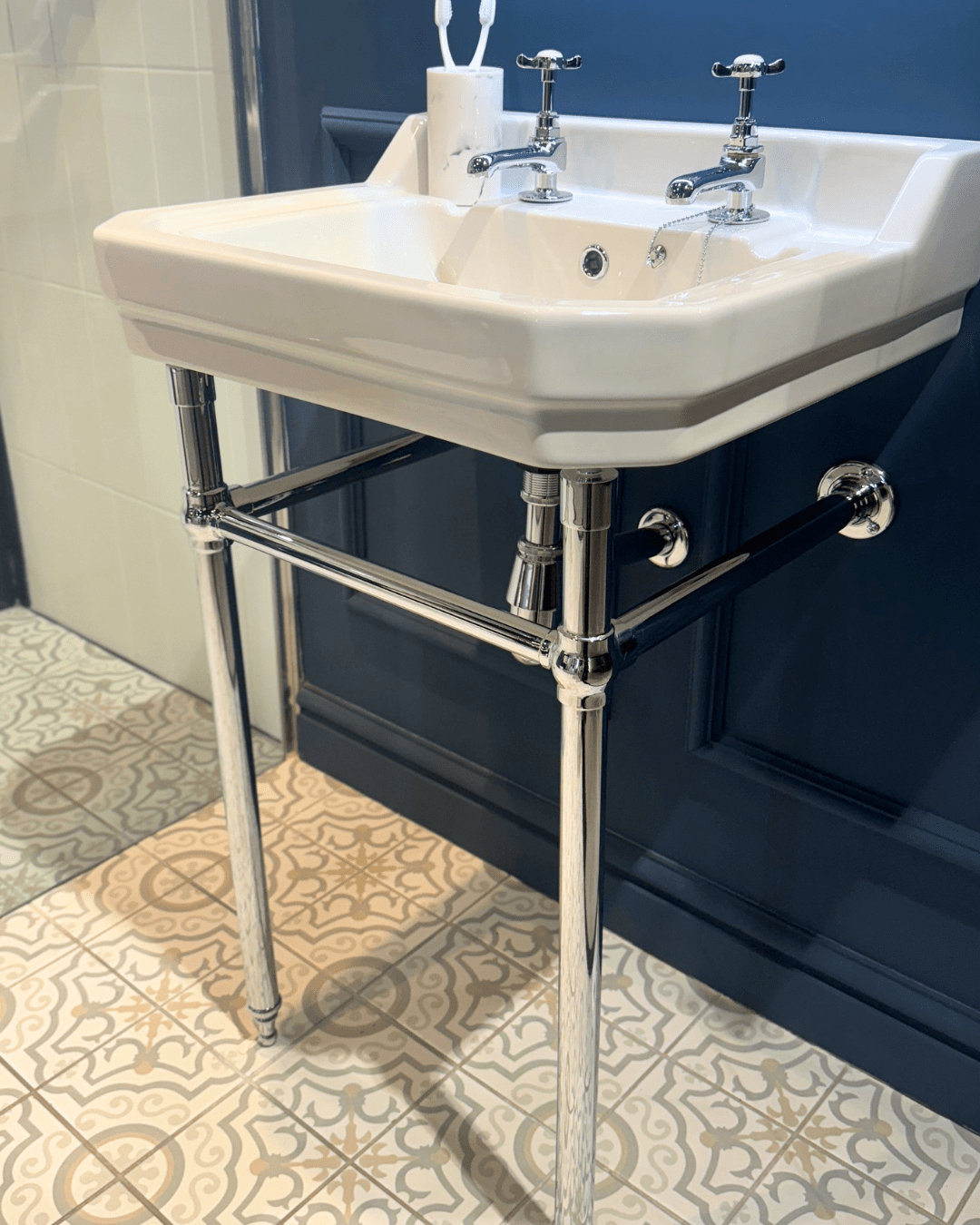 Ex-Display Bathroom Suite - Infinita Padworth Traditional Wetroom - Carvers Interiors - Carvers Interiors